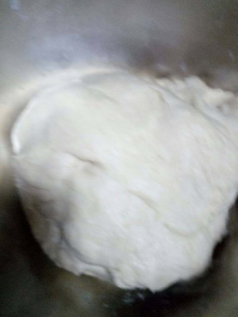 今天做的面包,加入揉面,发酵,我是烤箱45度发四十分钟