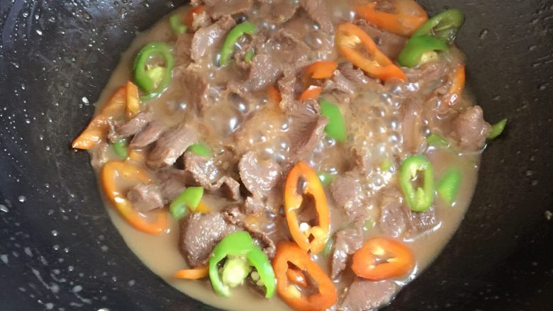 小炒牛肉,加水焖熟