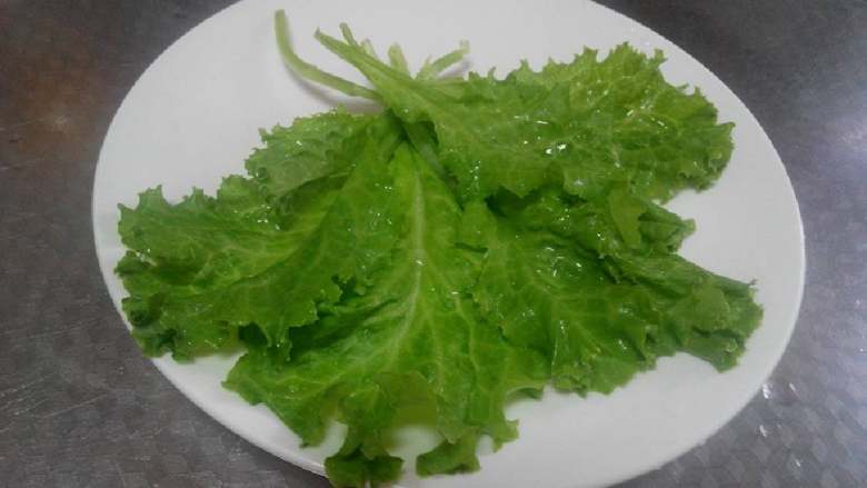 烧茄子,生菜摆盘~自己阳台种的有机蔬菜