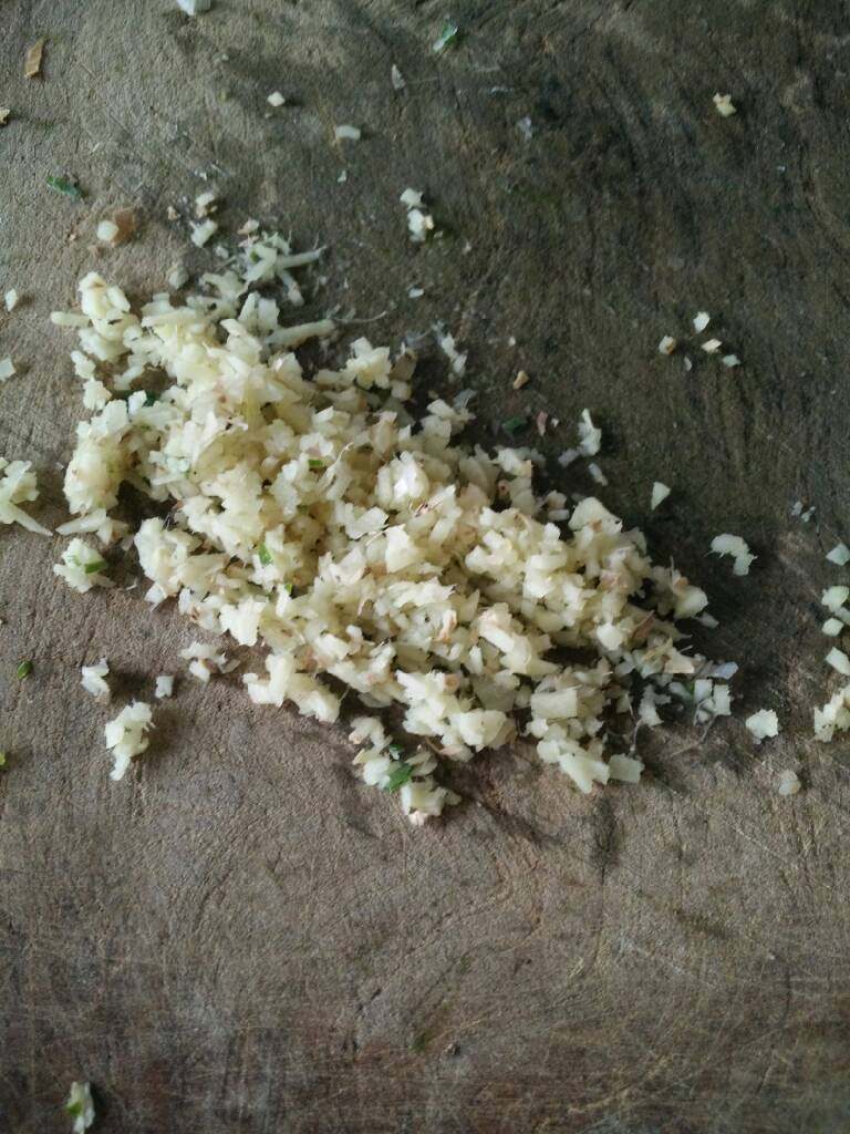 肉包子,姜切沫