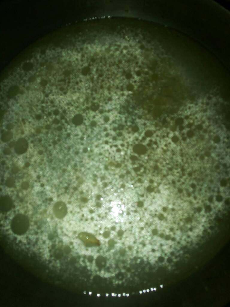 榨菜肉丝汤,到入汤锅烧开。
