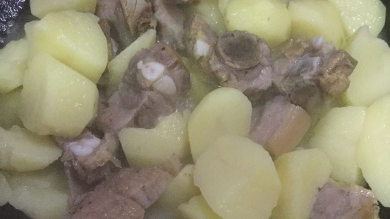 土豆烧咸肉
