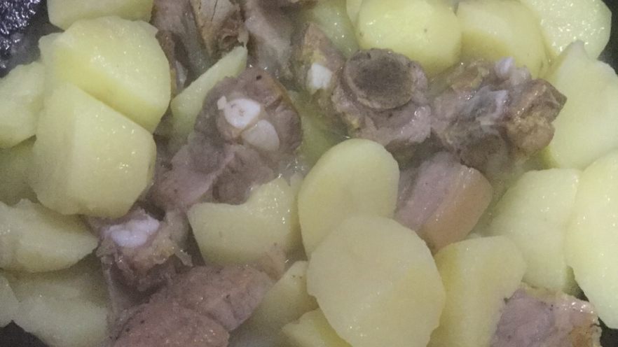 土豆烧咸肉