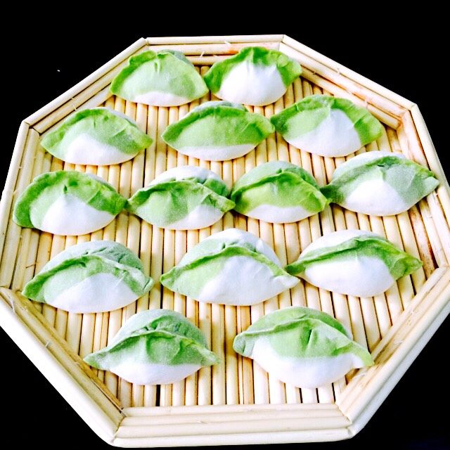 翡翠白玉海鲜韭菜饺子#春意绿#,再来一张集体照