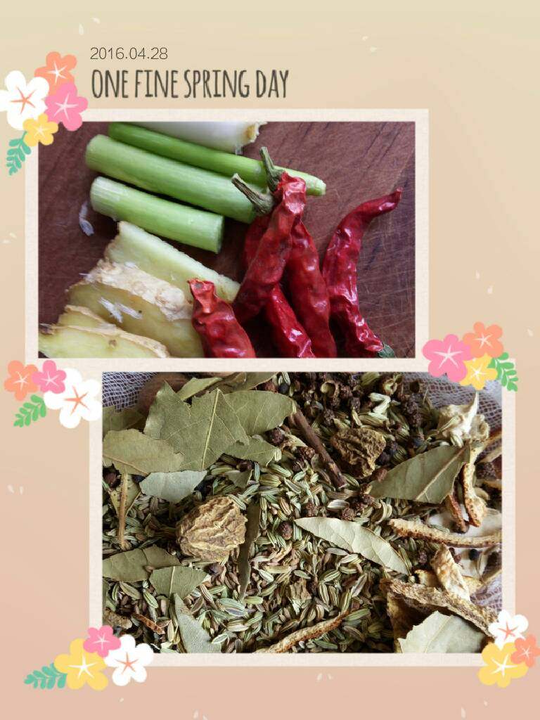 羊肉泡馍,沫撇干净了,然后把备好的料下锅