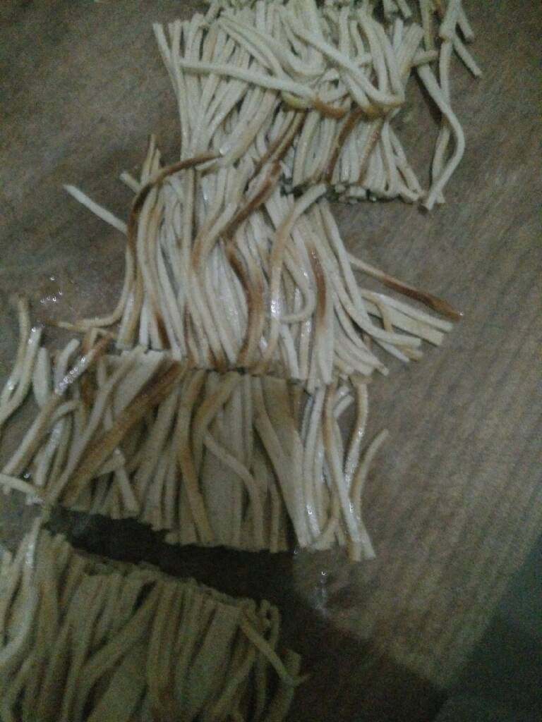 豆腐丝拌黄瓜,切小段