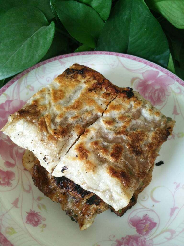 香菜猪肉肉饼,切块,装盘