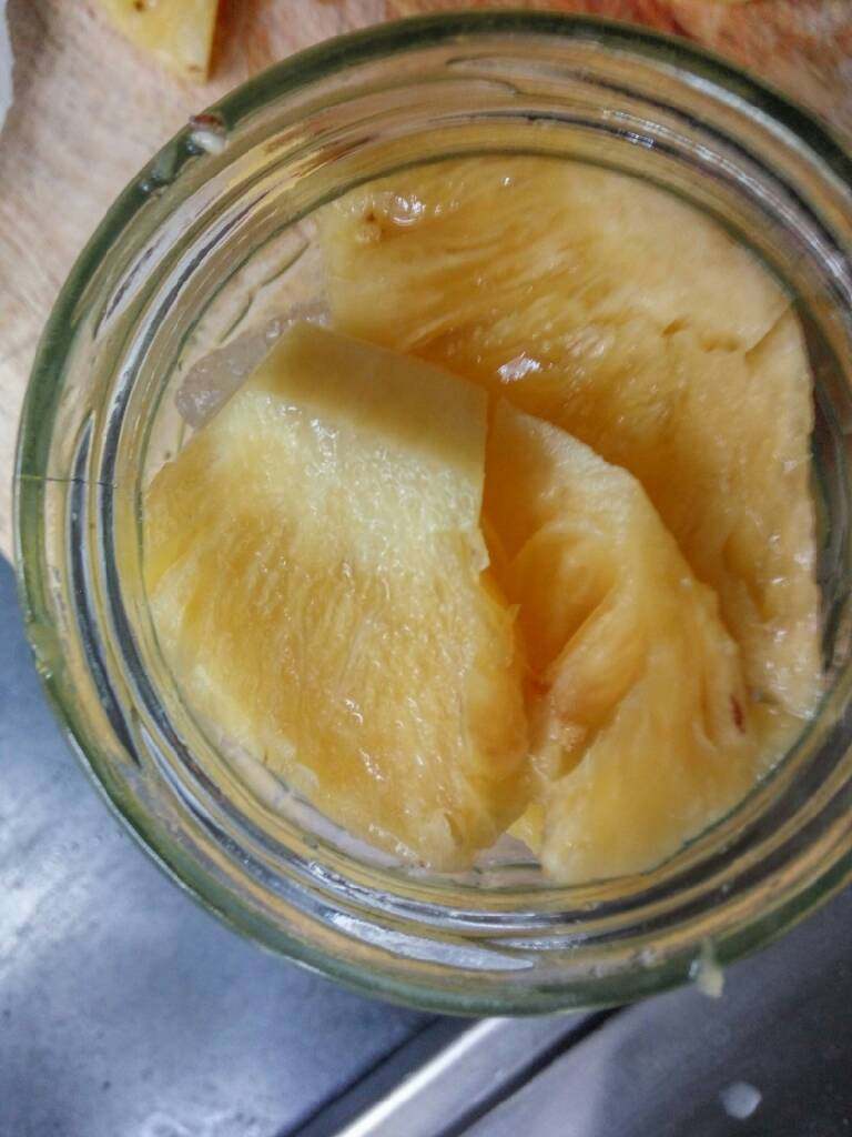 菠萝醋《减肥果醋》,加至到瓶颈