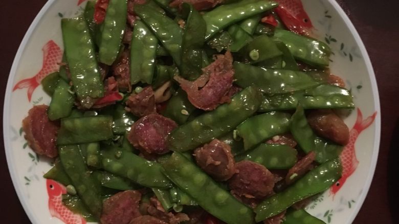 荷兰豆炒腊肉