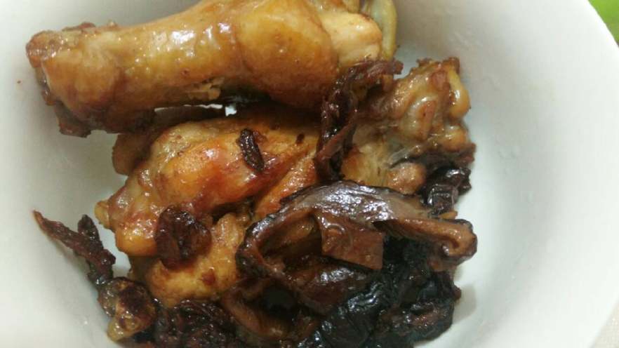 香菇鸡腿