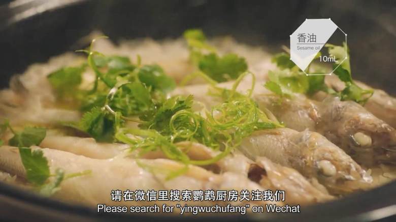 自制营养发电站—沙丁鱼咸饭,撒上<a style='color:red;display:inline-block;' href='/shicai/ 3250'>葱</a>丝、<a style='color:red;display:inline-block;' href='/shicai/ 131'>香菜</a>，淋一点<a style='color:red;display:inline-block;' href='/shicai/ 847'>香油</a>即可