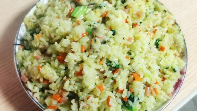 香肠胡萝卜丁炒饭