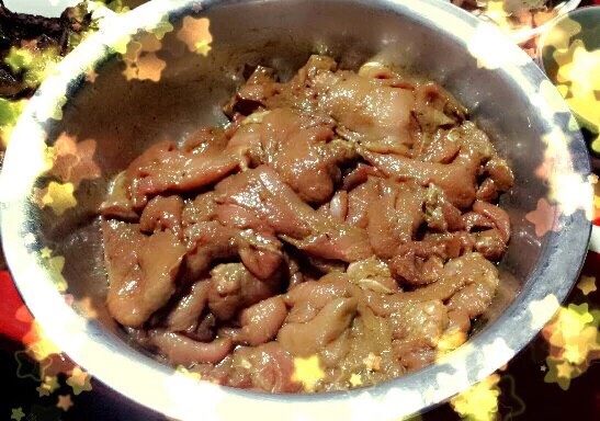 自制超赞天台bbq,肉肉当然是少不了的啦，24小时研制，入味