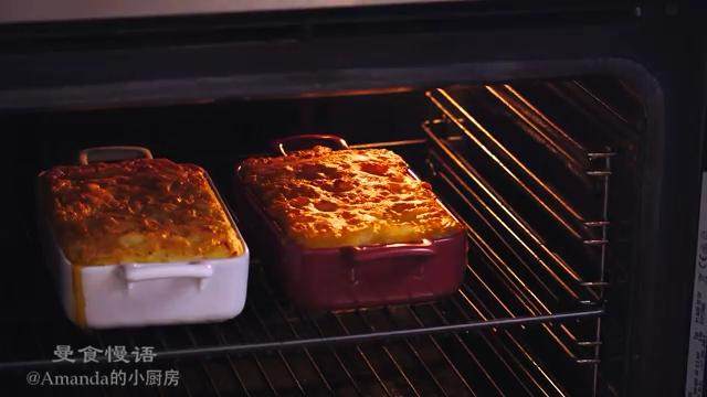 牧羊人派,放入烤箱烤30分钟,晾凉即可