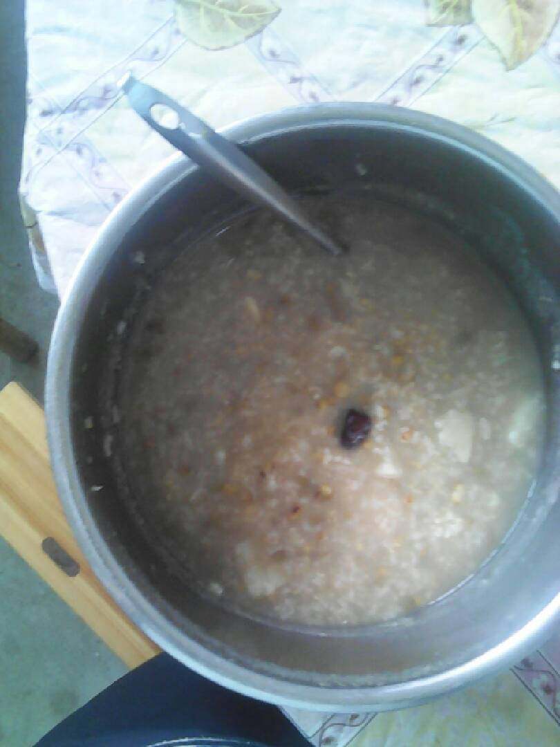 红薯莲子绿豆红枣粥