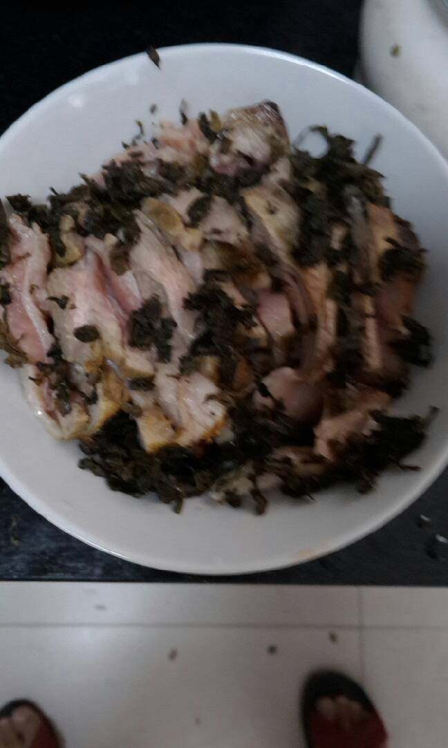扣肉,切片码入碗底