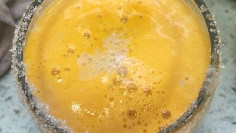 🍹夏·思慕雪杯Smoothies,从中间倒入