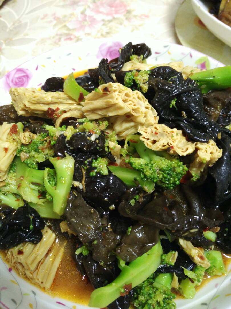 凉拌腐竹木耳西兰花