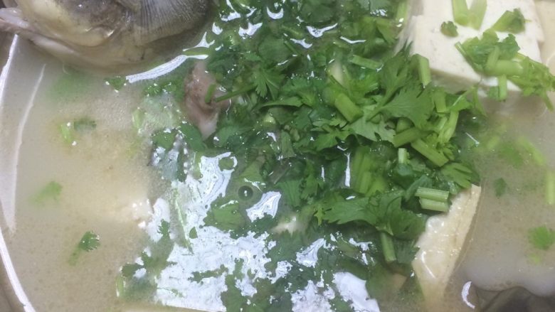 鲫鱼豆腐汤
