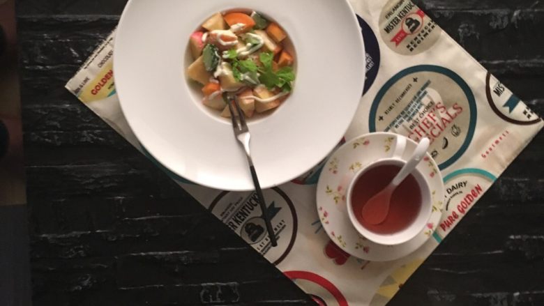 酱炒草虾面!,目前上架仅限淘宝,这个月200款产品上架后会跟网上厨房合作,到时候商城首页就可以直接购买宝贝!