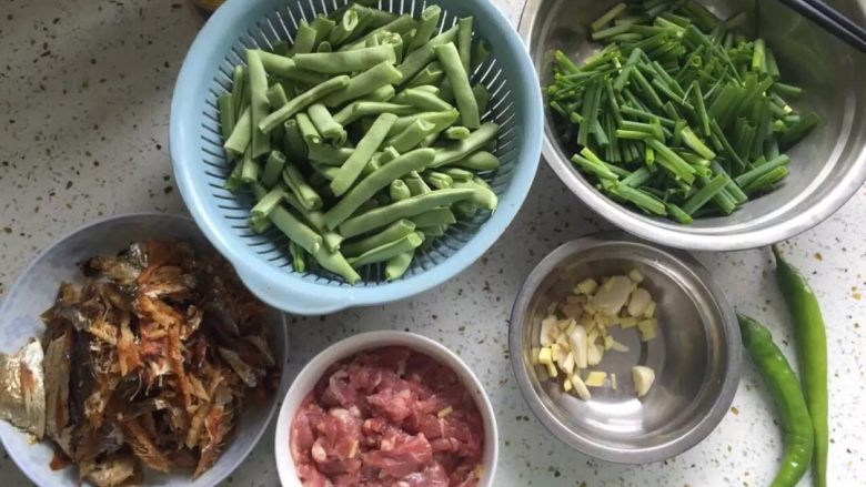 四季豆焖面,准备的食材