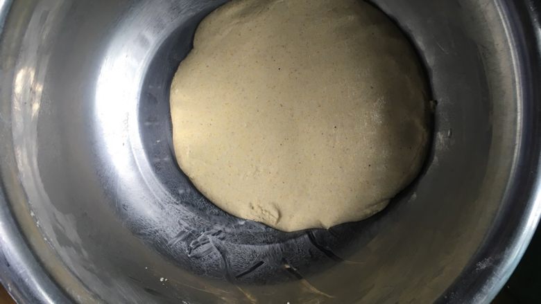 红枣 枸杞 杂粮窝窝头,就是这样啦,可以先放在一边。