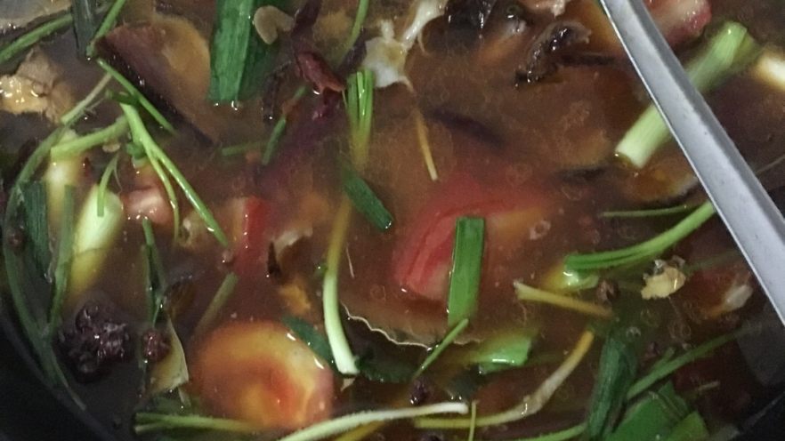 腊肉香肠火锅
