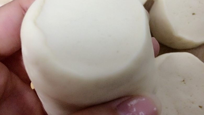 手工馒头,切成大小均匀的六分