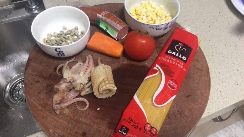 海鲜意面,材料大结合,我觉得这个牌子的意面好吃