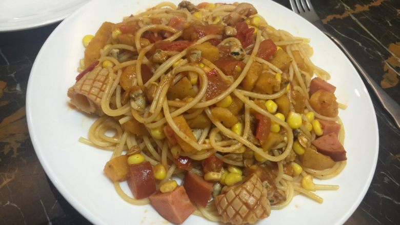 海鲜意面,成品图,是不是很诱人啊,不比外面西餐厅的差,味道也很棒