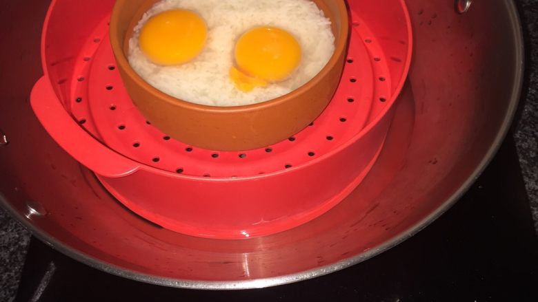 酒酿炖蛋∽丰胸美食,蒸十分钟