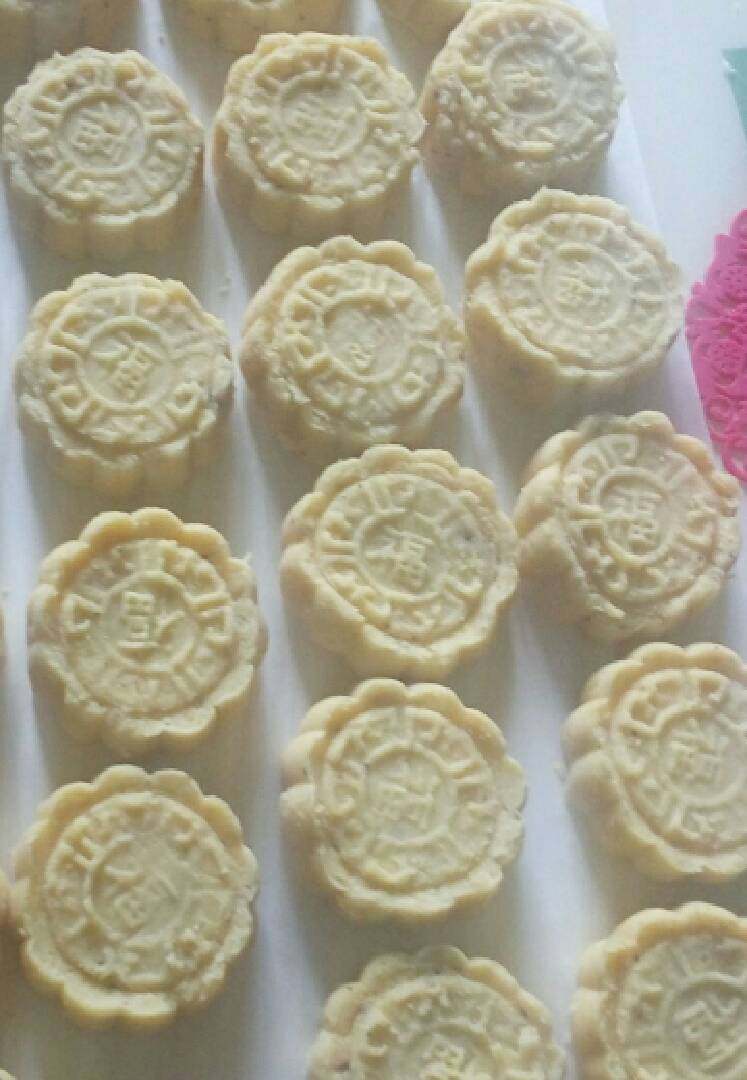绿豆糕,正好了就用模型做成这样