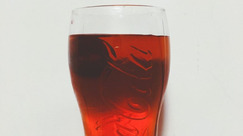 朗姆酒渍杨梅,迫不及待尝上一口原汁原味 酒精里带有香甜。