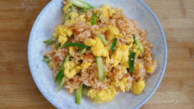 芦笋番茄炒饭