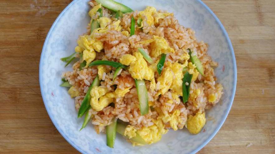 芦笋番茄炒饭