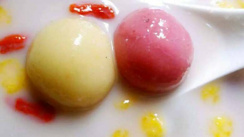 五谷豆浆泡彩色汤圆#有个故事#