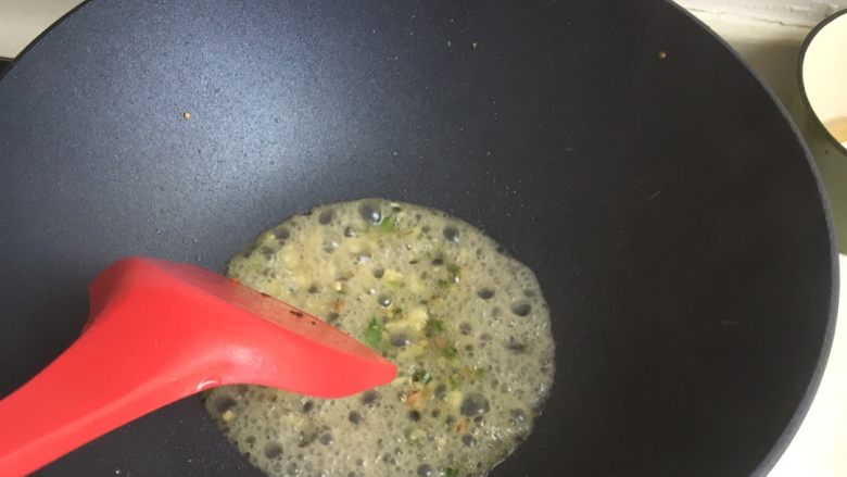 苦瓜酿肉,倒入步骤3的汤汁