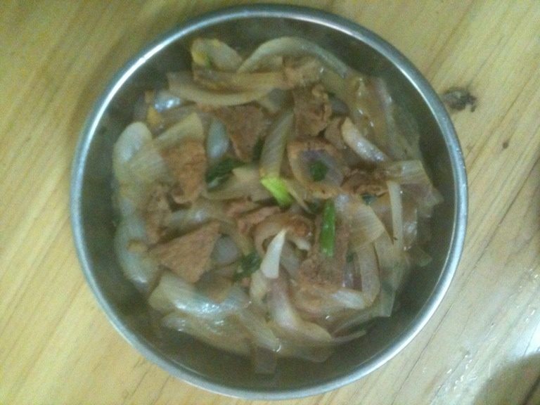 肉片炒洋葱