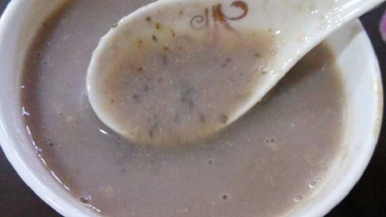 米糊豆浆,豆浆煮好后再加<a style='color:red;display:inline-block;' href='/shicai/ 10588'>糖</a>,建议不要过滤掉渣,因为连渣一起吃营养才更好,还增加饱腹感