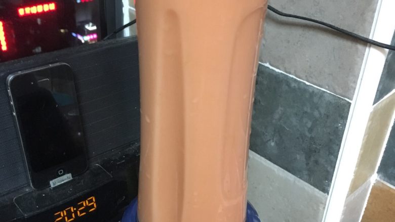 番茄炖牛腩,三个番茄切块,打汁
