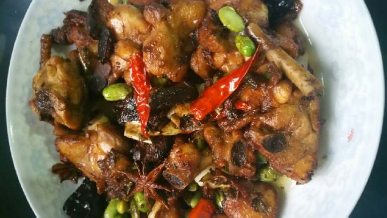红烧鸡块,完成。可以用餐啦