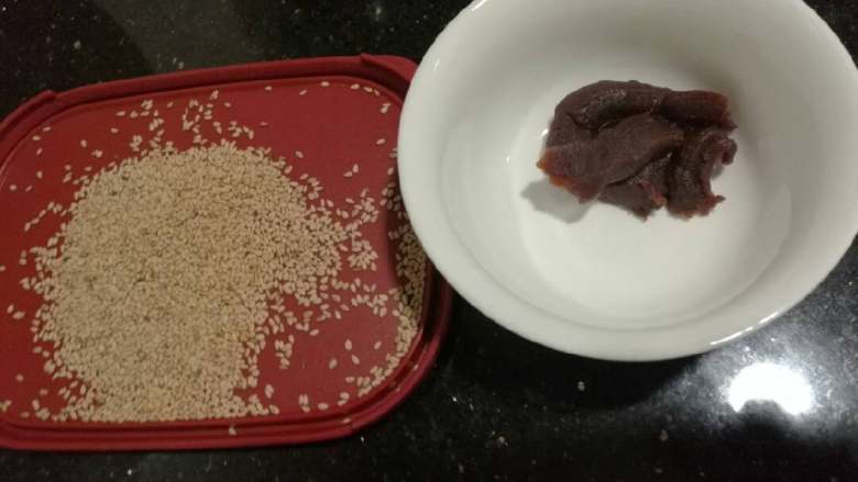 糯米糍,操作面积尽量小一些，用完再加料。一会还要自己收拾😓