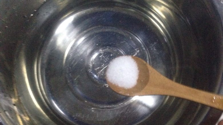 沙拉(自制),温盐水