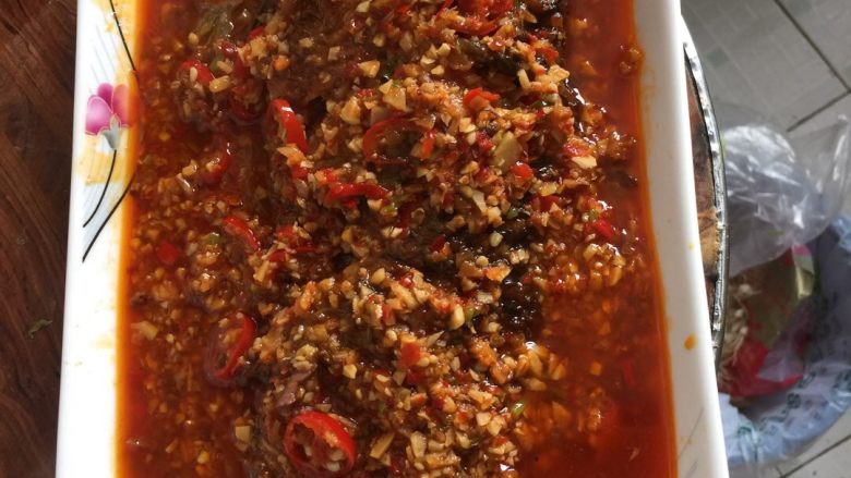 四川豆瓣鱼 看着红很辣 其实一点不辣 