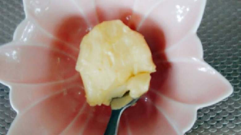简易版电压力锅枣糕,黄油隔水化开
