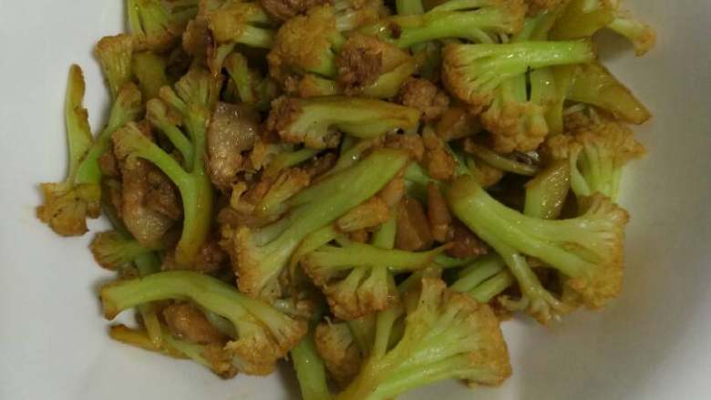 五花肉炒花菜