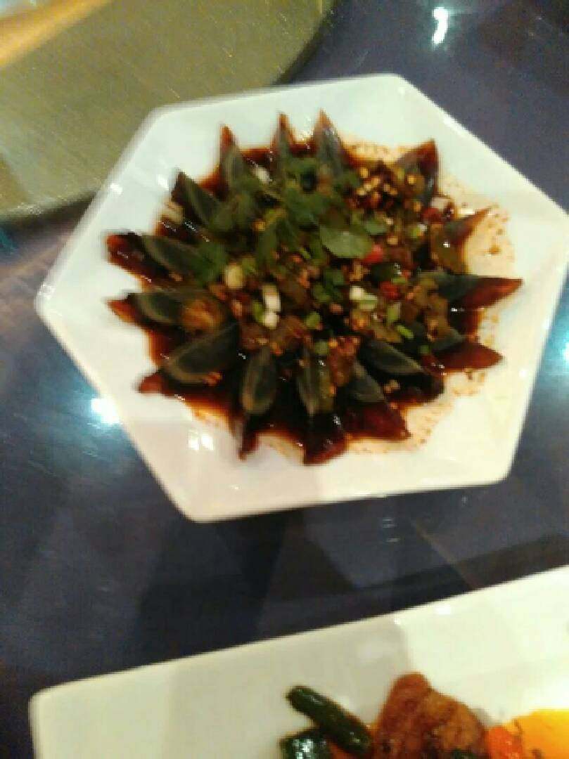 凉拌皮蛋