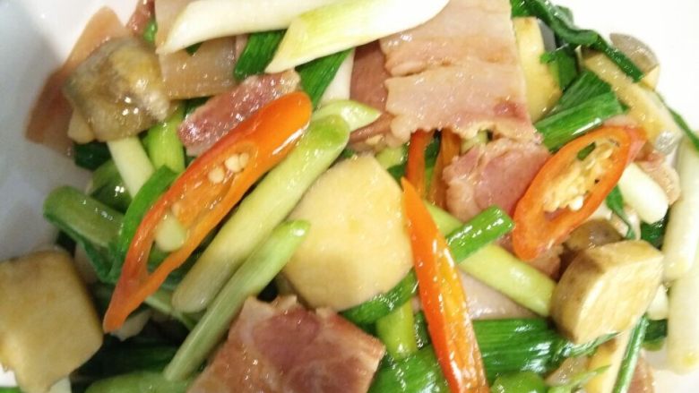 青蒜茨菇炒咸肉