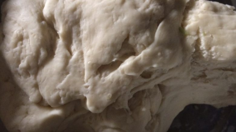 豆角包子,第一步把面团揉好，再把包包子的馅炒好，就包包子，包好后放入锅中蒸，不一会就好了，大家快去做包子吧！