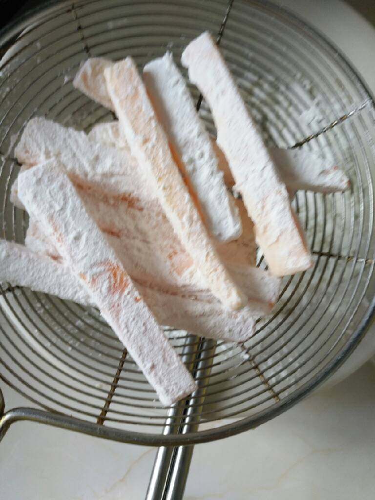 #年夜饭#蛋黄焗南瓜,裹上淀粉下锅炸